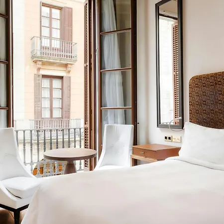 Do Placa Reial Hotel Gothic Quarter, Sonder By Marriott Bonvoy Barcelona Exterior photo