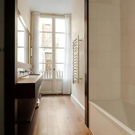 Do Placa Reial Hotel Gothic Quarter, Sonder By Marriott Bonvoy Barcelona Exterior photo