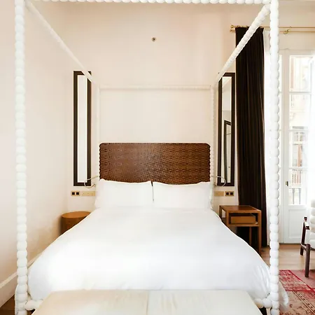 Do Placa Reial Hotel Gothic Quarter, Sonder By Marriott Bonvoy Barcelona Exterior photo
