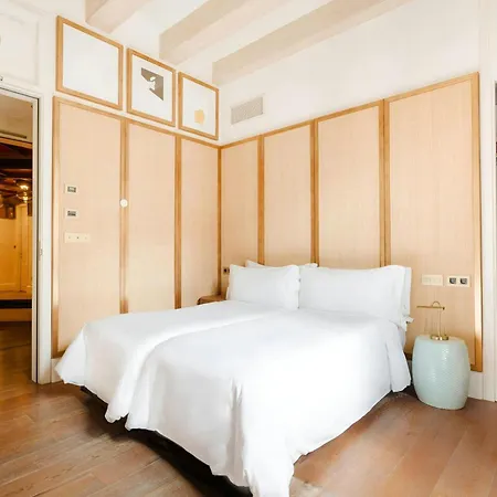 Do Placa Reial Hotel Gothic Quarter, Sonder By Marriott Bonvoy Barcelona Exterior photo